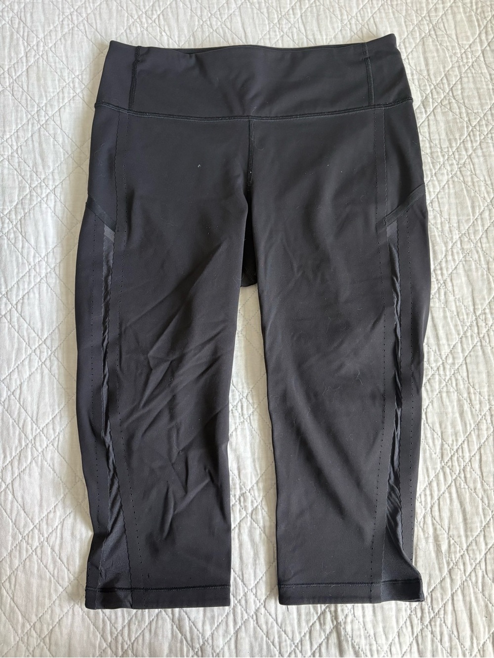 Lululemon Black Legging Capris Women’s Size 8